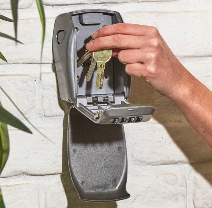 Bezpečnostná schránka Master Lock so zvýšenou ochranou 5415EURD – Obrázok 6